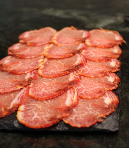lomo iberico bellota cortado cuchillo